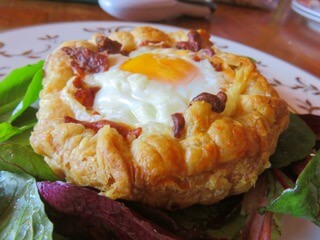 puff pastry with bacon and egg